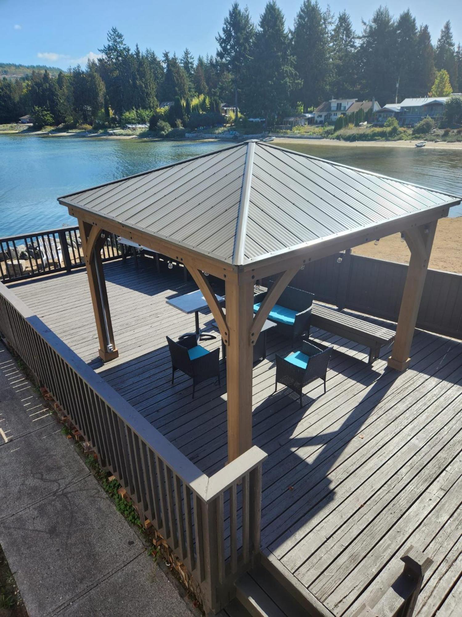The Spot At Porpoise Bay Motell Sechelt Exteriör bild